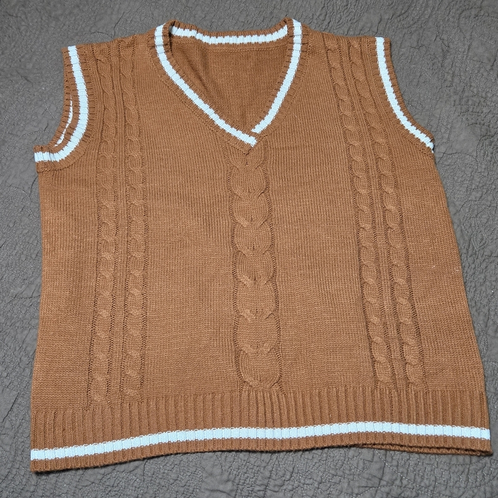 UT burnt orange cable knit v-neck sweater vest, S